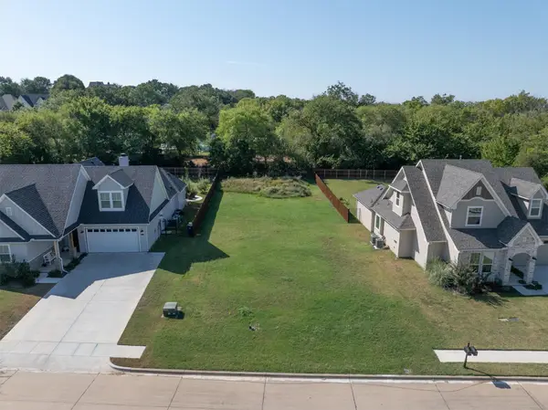 208 Village Way, Argyle, TX 76226