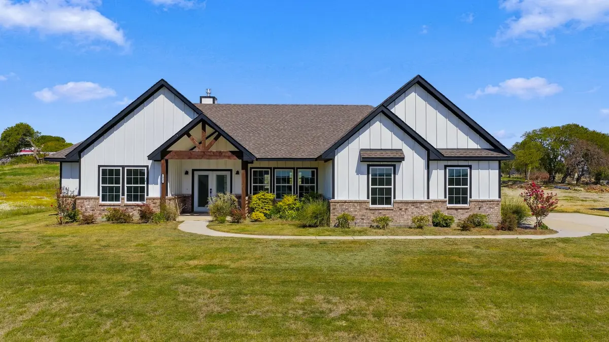 1021 Don Eve Court, Azle, TX 76020 - #1