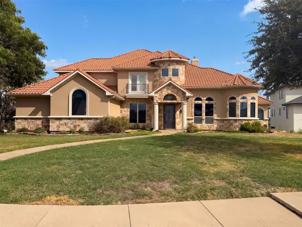 1119 Mallard Pointe Drive, Grand Prairie, TX 75104