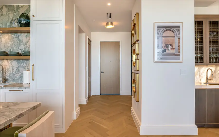 2408 Victory Park Lane #1442, Dallas, TX 75219 - #2