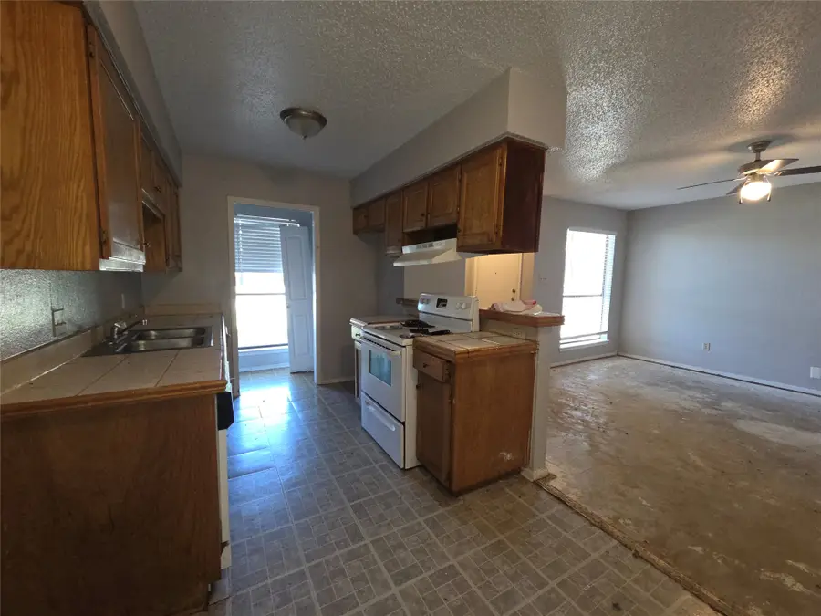 2400 Monte Carlo Drive #A, Arlington, TX 76015 - #3