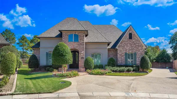205 Summertree Court, Bossier City, LA 71111