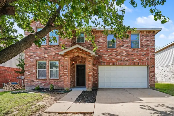 1227 Scarlet Sage Parkway, Burleson, TX 76028