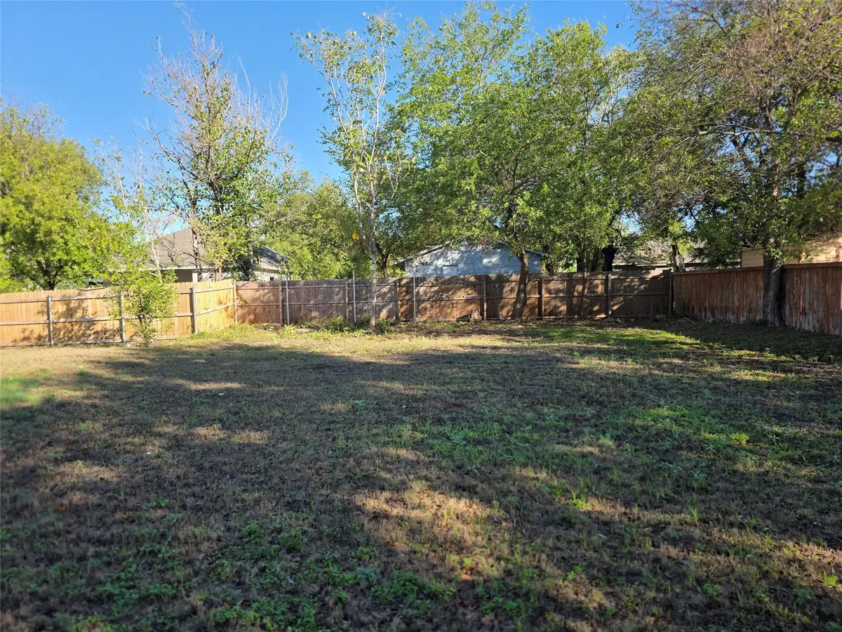 705 E Wardville Street, Cleburne, TX 76031 - #1