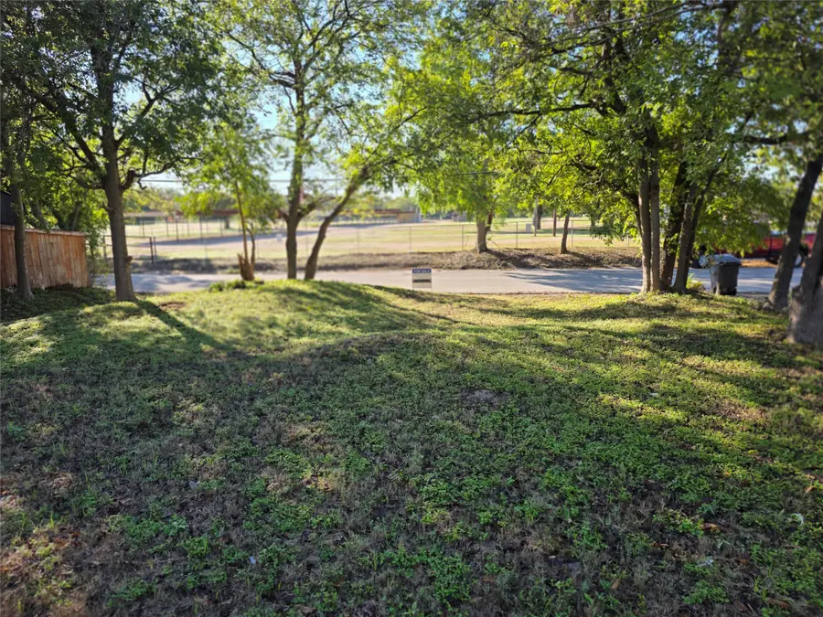 705 E Wardville Street, Cleburne, TX 76031 - #3