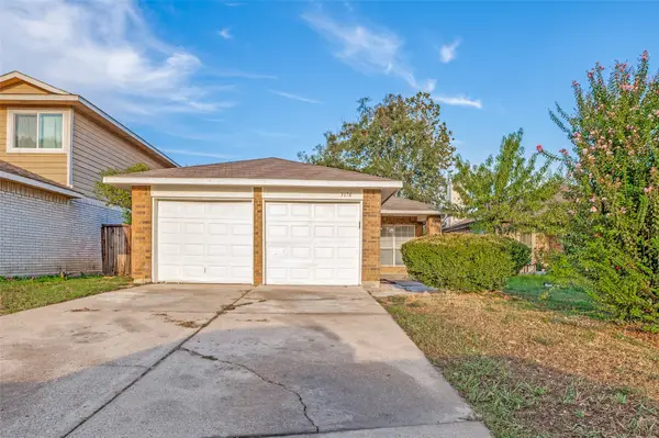 3174 Cross Creek Circle, Grand Prairie, TX 75052