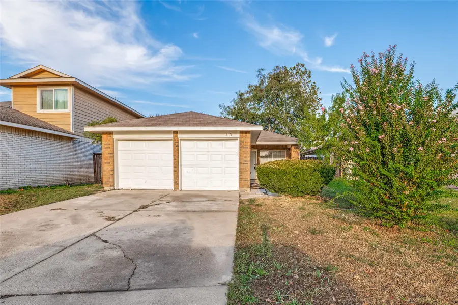 3174 Cross Creek Circle, Grand Prairie, TX 75052 - #3