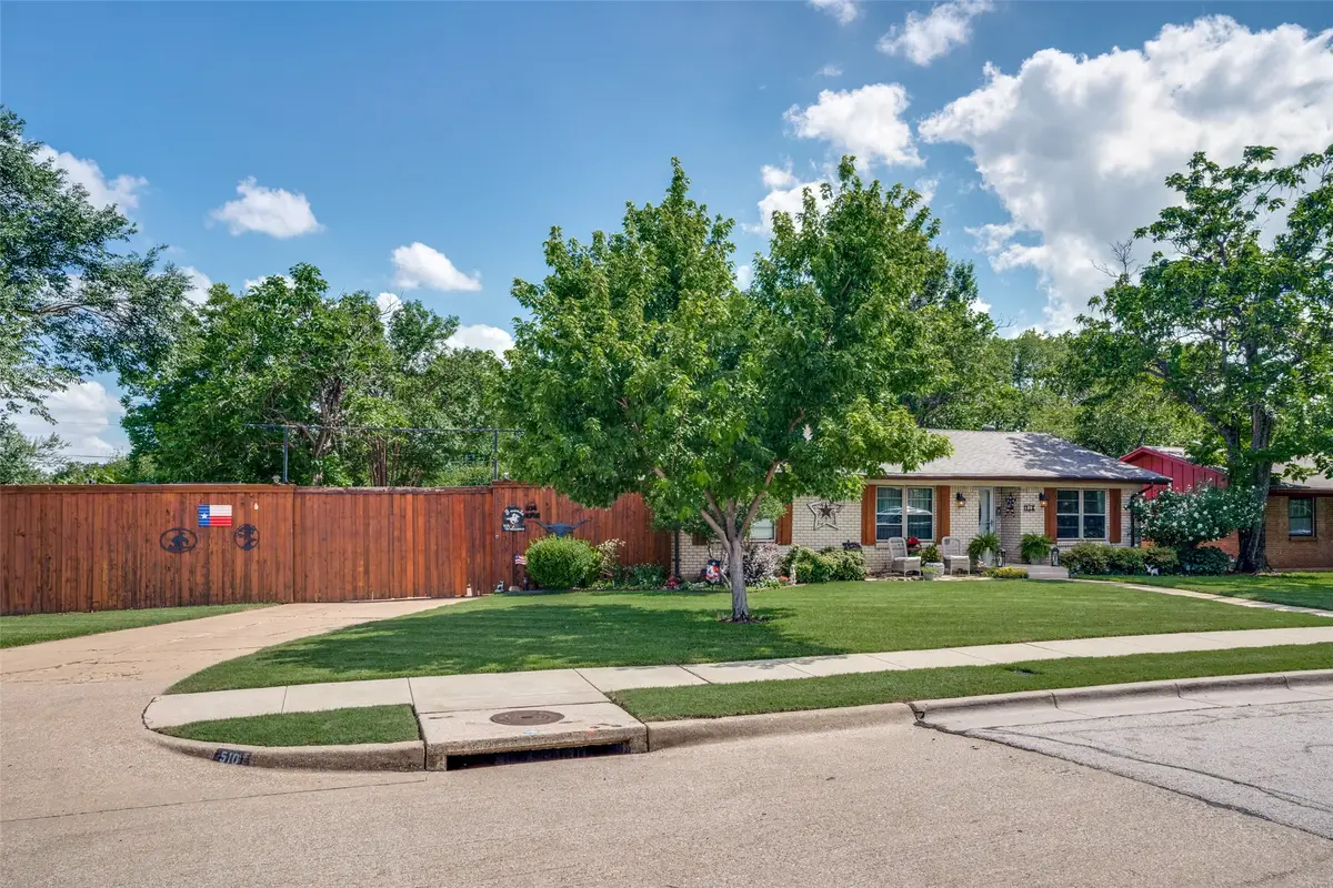 510 Northside Avenue, Lewisville, TX 75057 - #1