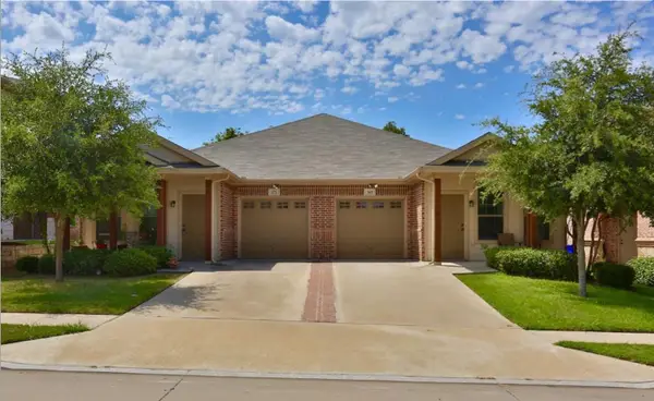 369 & 371 Orbit Drive, Lavon, TX 75166