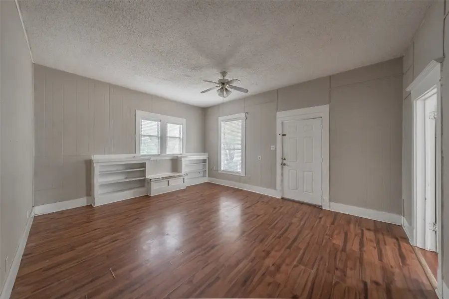 212 N Ruddell Street, Denton, TX 76205 - #3