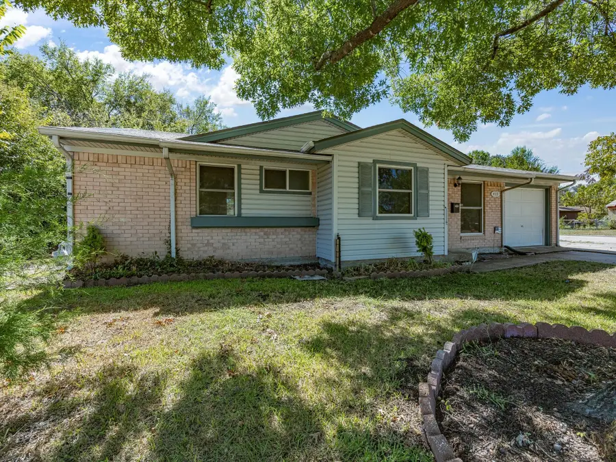433 W Dorris Drive, Grand Prairie, TX 75051 - #2