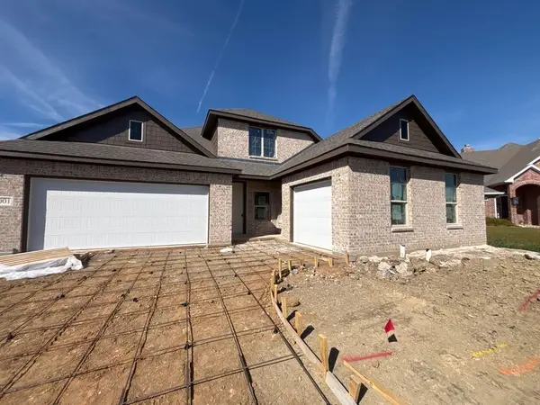 1001 Nogalito Avenue, Crowley, TX 76036
