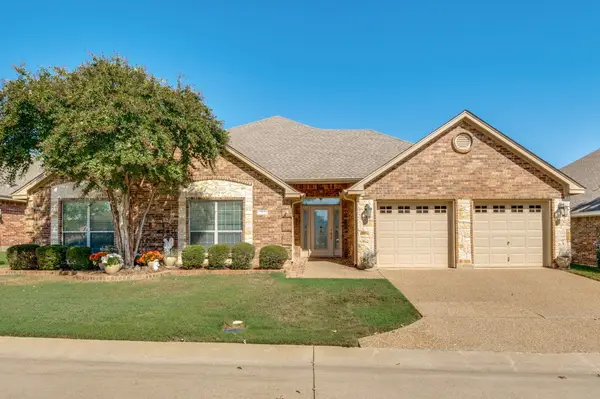 123 Crestridge Drive #11, Cedar Hill, TX 75104