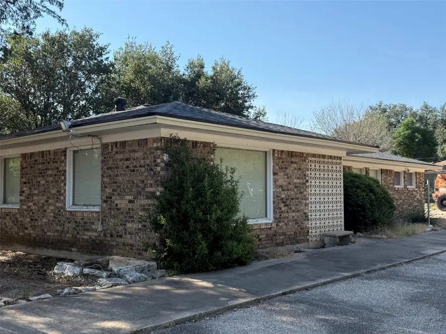 401 5th Street, Valley Mills, TX 76689 - #2
