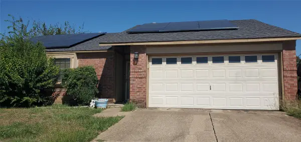 707 W Embercrest, Arlington, TX 76017