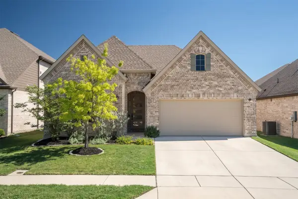 1373 Silverthorn Trail, Justin, TX 76247