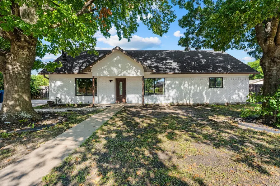 128 E Johnson Street, Hewitt, TX 76643 - #2
