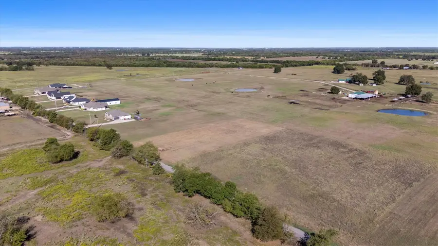 784 County Road 1021, Wolfe City, TX 75496 - #2