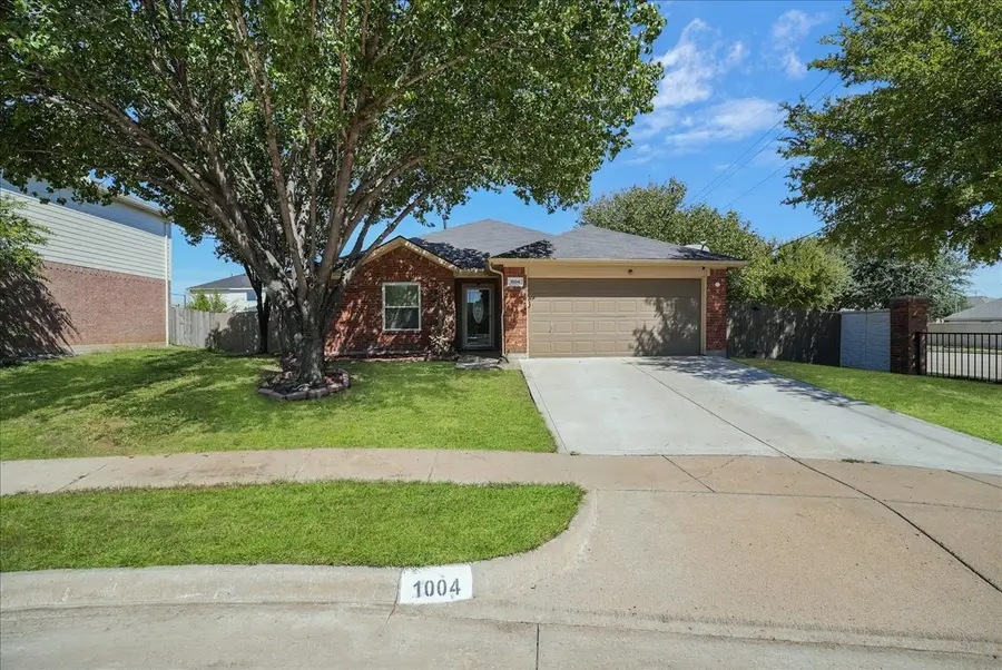 1004 Cedarbrook Circle, Grand Prairie, TX 75052 - #2