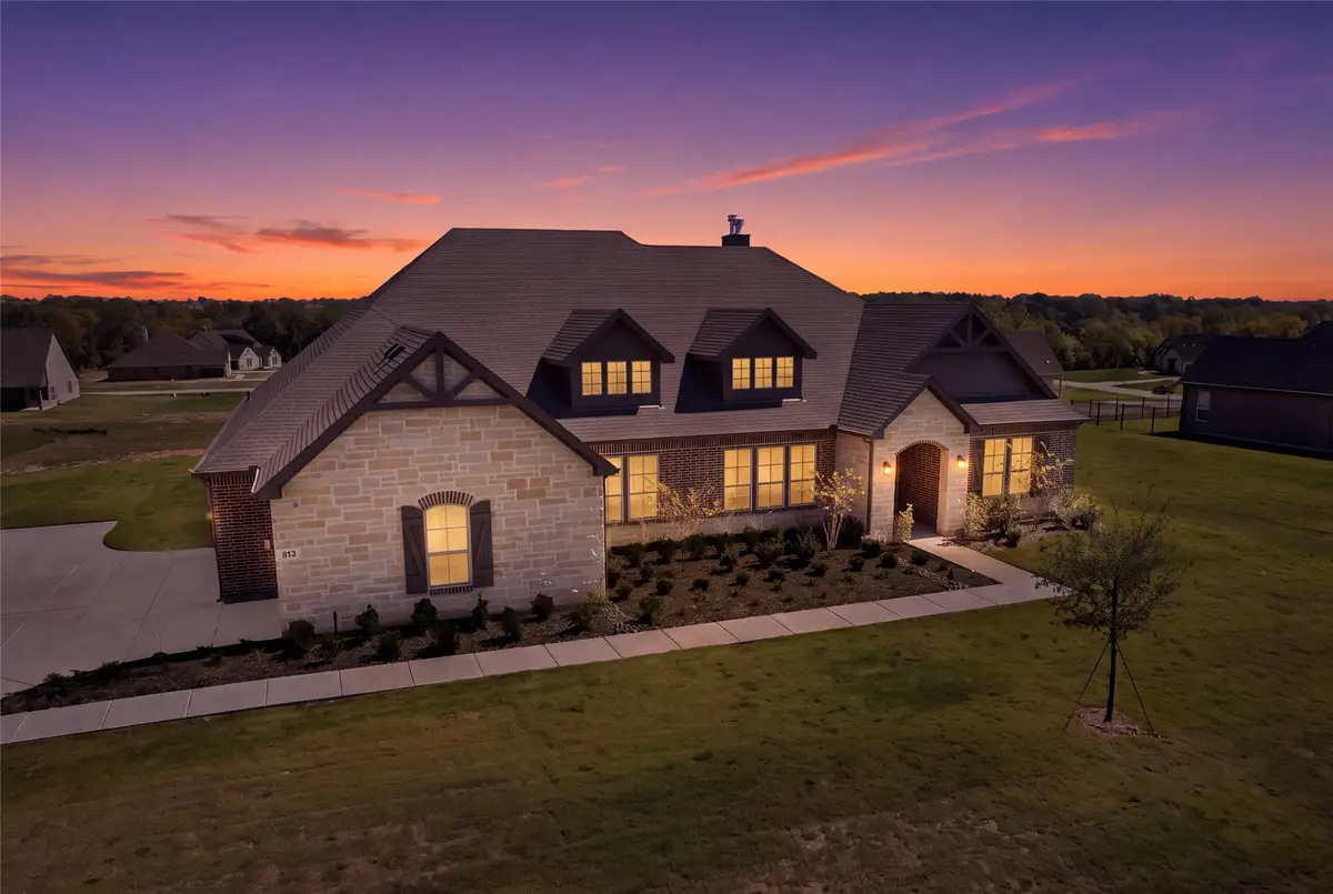 813 Valley Ridge Road, Van Alstyne, TX 75495 - #1