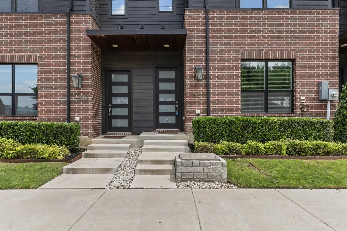 2821 Stanley Avenue, Fort Worth, TX 76110 - #1
