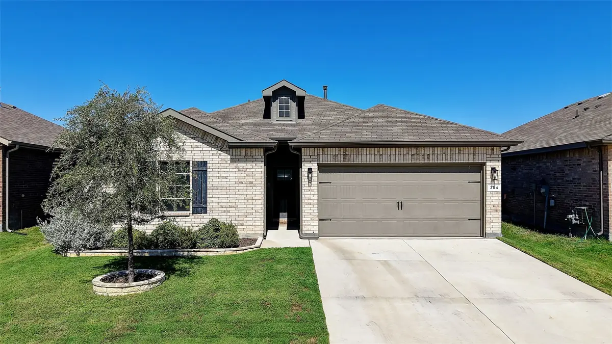 304 Crowfoot Drive, Fort Worth, TX 76131 - #1