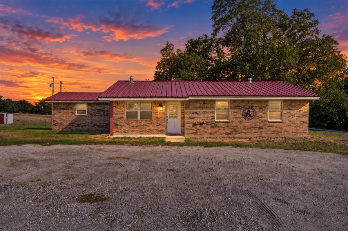 504 W Clay Street, Montague, TX 76251 - #1