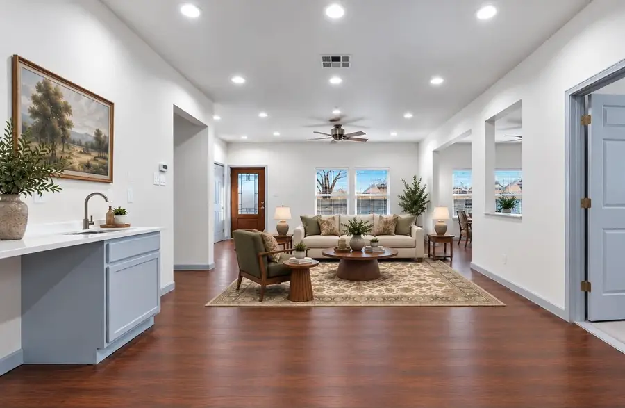 1207 E Russell Avenue, Carrollton, TX 75006 - #3