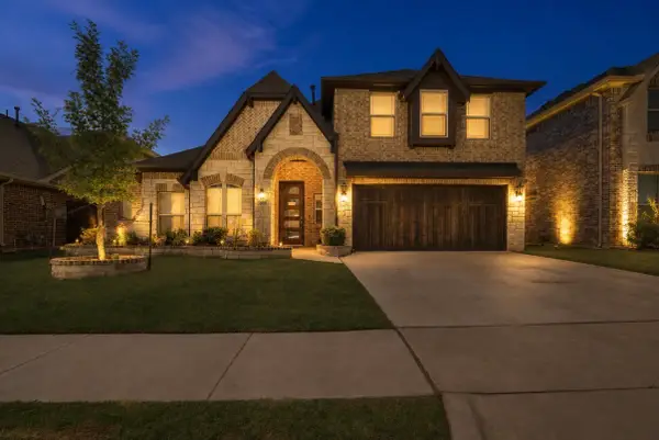 505 Livia Street, Burleson, TX 76028