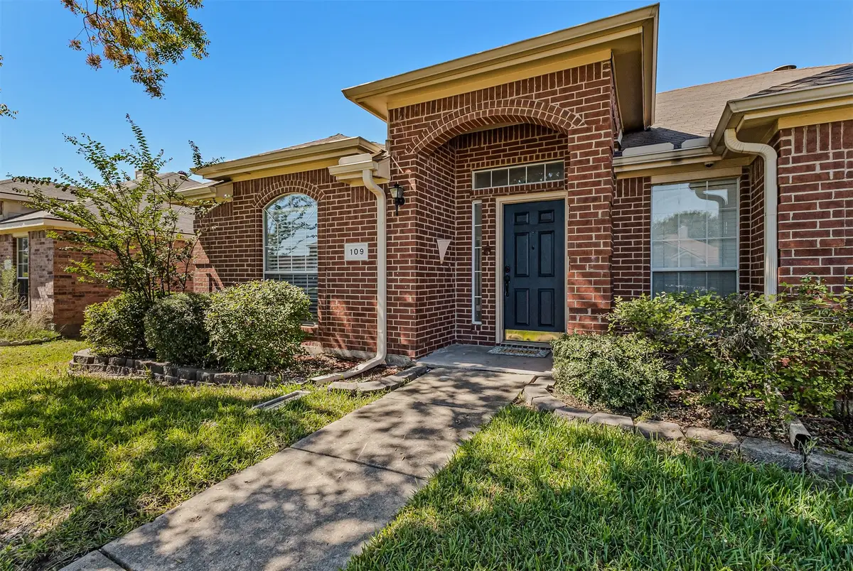 109 N Rolling Meadows Drive, Wylie, TX 75098 - #1