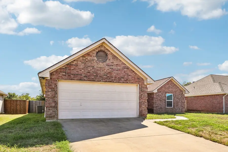 205 Quail Run, Aubrey, TX 76227 - #3