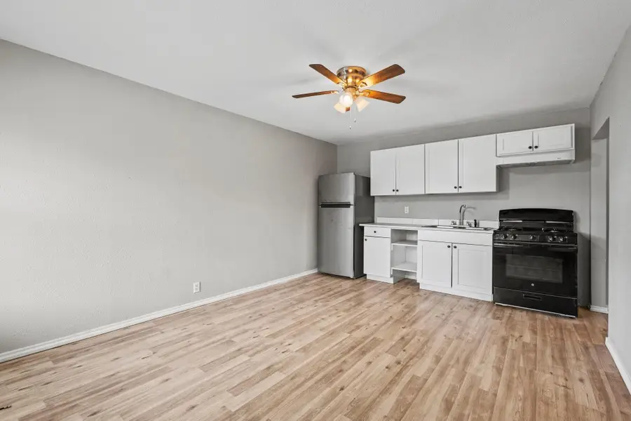 701 W Hull Street, Denison, TX 75020 - #3