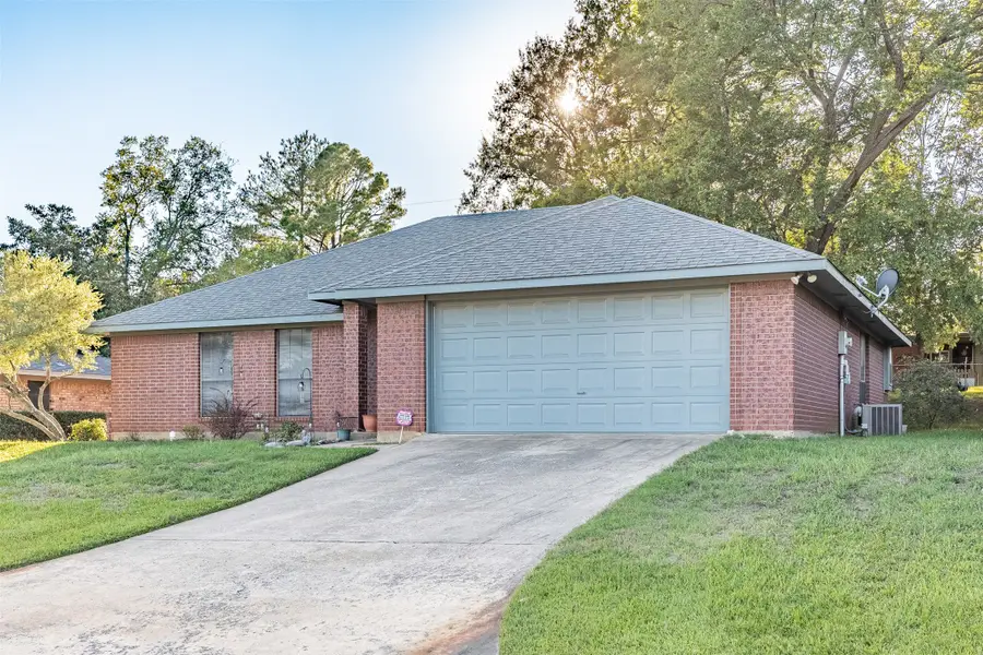 305 Ross Avenue, Denison, TX 75020 - #2