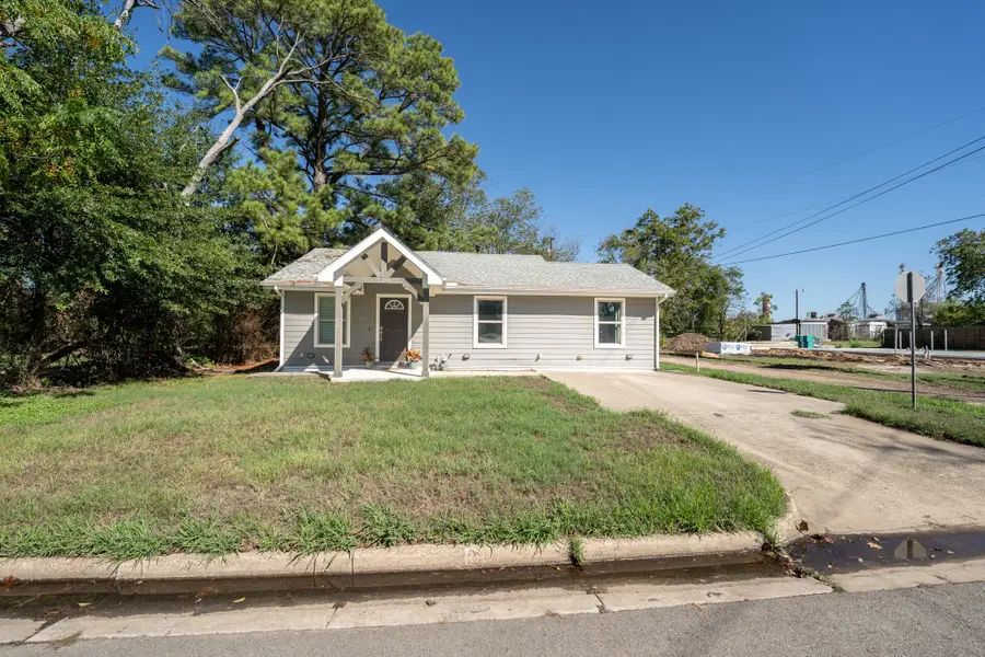 510 Woodlawn Street, Sulphur Springs, TX 75482 - #2