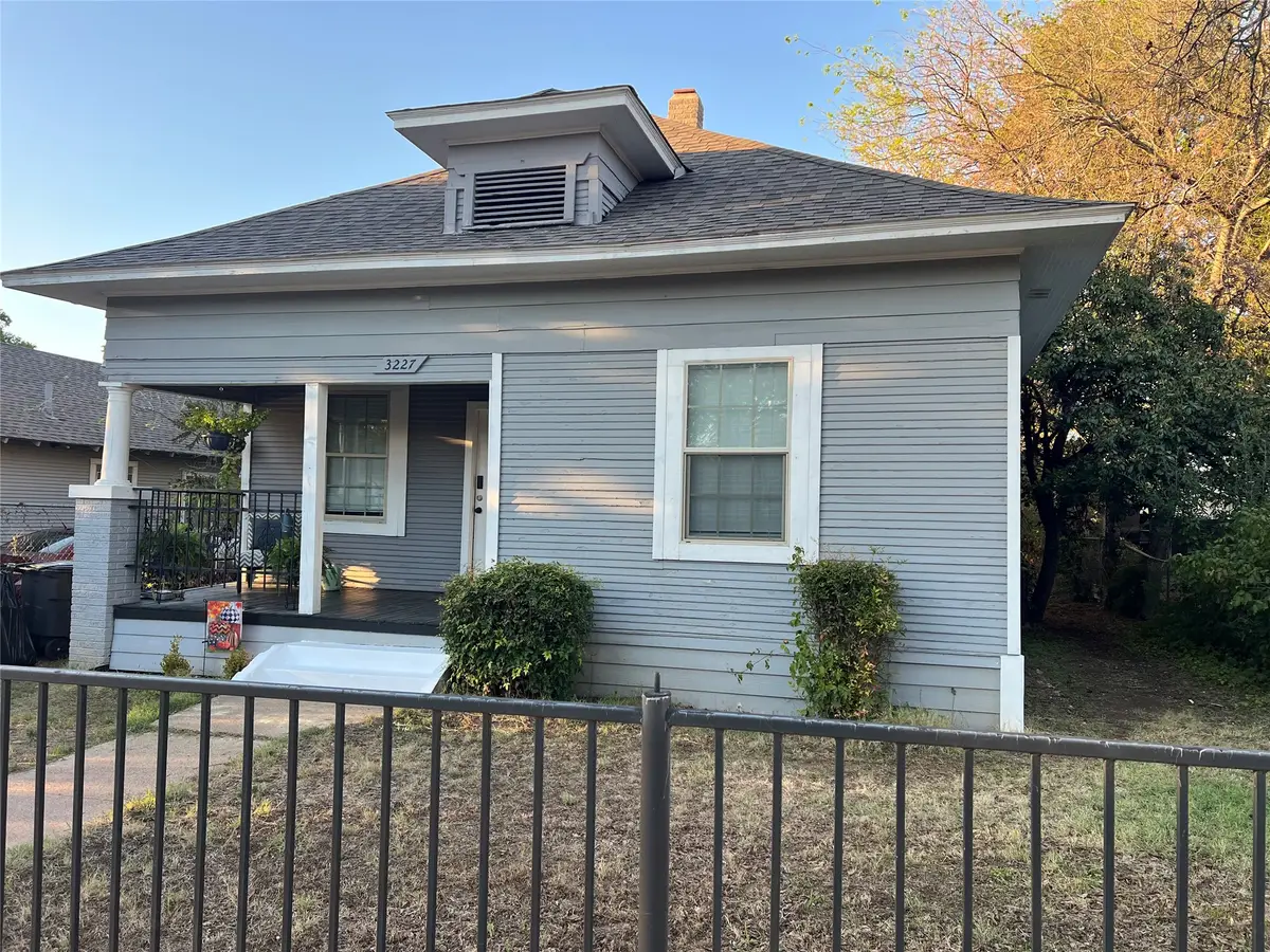 3227 Avenue I, Fort Worth, TX 76105 - #1