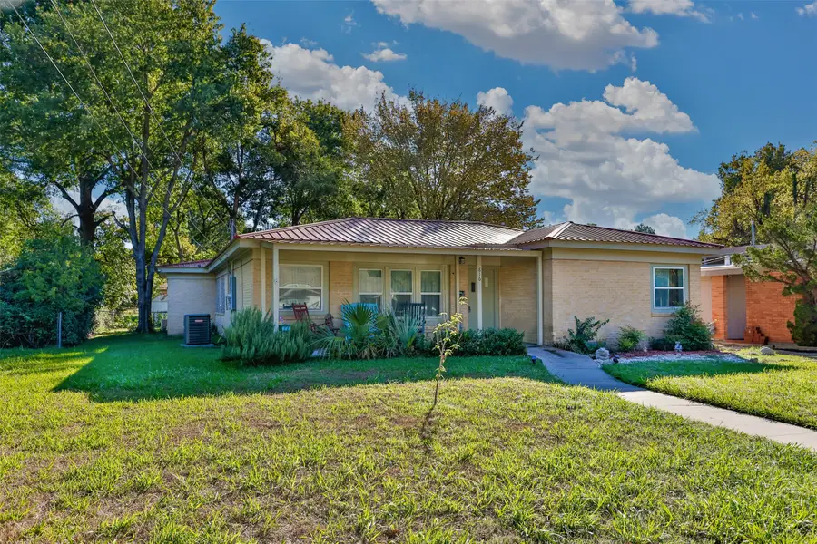 816 S Dixon Street, Gainesville, TX 76240 - #2