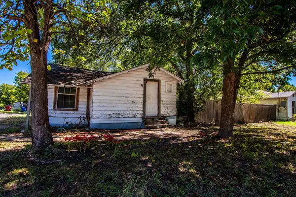 817 S Main Street, Farmersville, TX 75442