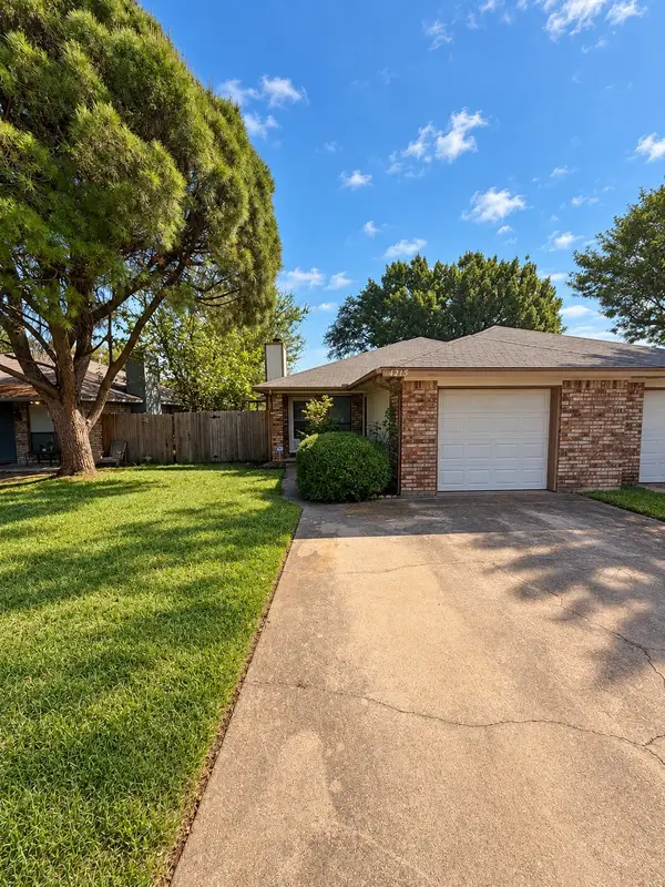 4215 Wingrove Drive, Arlington, TX 76015