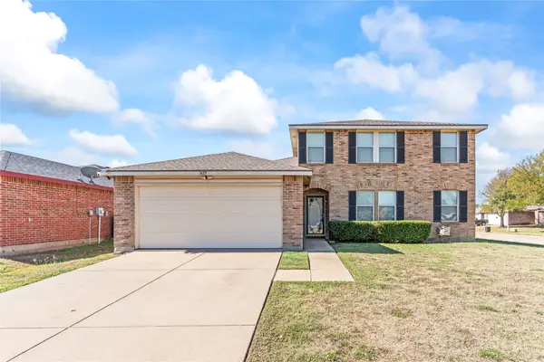 1429 Cherokee Rose Lane, Burleson, TX 76028