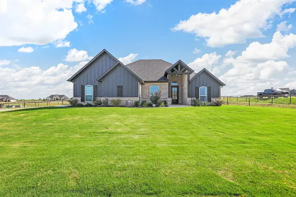 2071 Sunset Ridge Drive, Weatherford, TX 76087