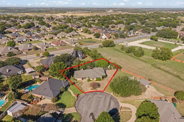 1605 Heather Court, Cleburne, TX 76033