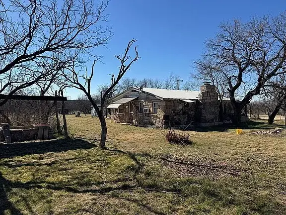 711 S Avenue E Avenue, Lueders, TX 79533 - #1