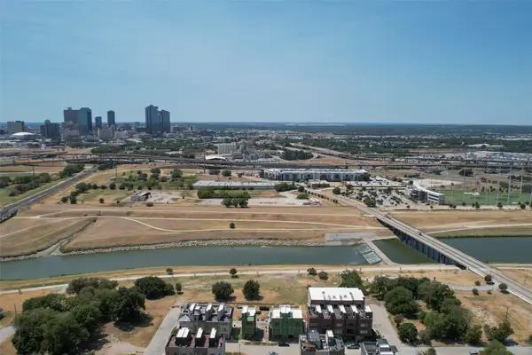 444 Vista Buena Trail, Fort Worth, TX 76111