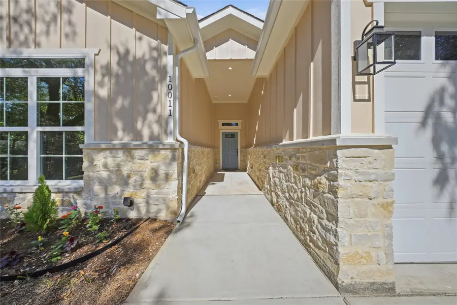 10011 Lansdowne Drive, Dallas, TX 75217 - #2