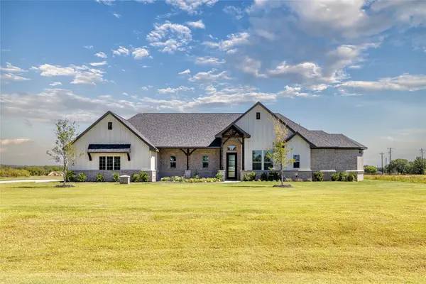 104 Prairie Winds Drive, Poolville, TX 76487