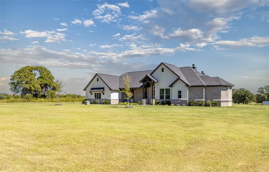 104 Prairie Winds Drive, Poolville, TX 76487 - #2