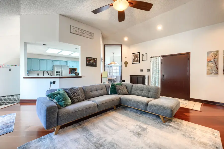 322 Allegheny Trail Lane, Garland, TX 75043 - #2