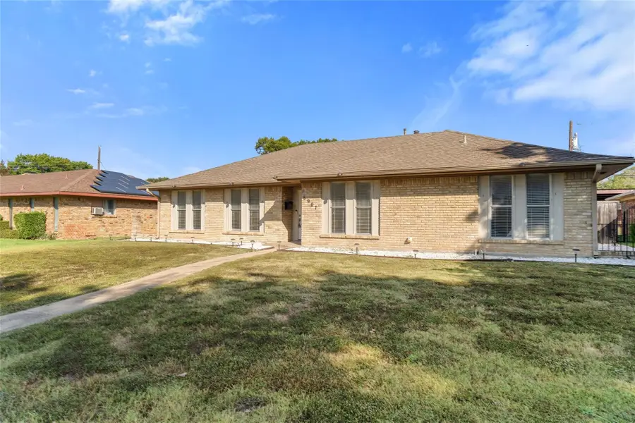 6907 Pickrell Drive, Dallas, TX 75227 - #2