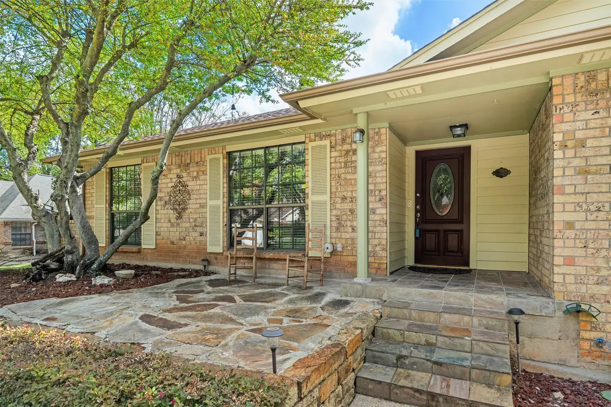 708 Hinsdale Drive, Arlington, TX 76006 - #1