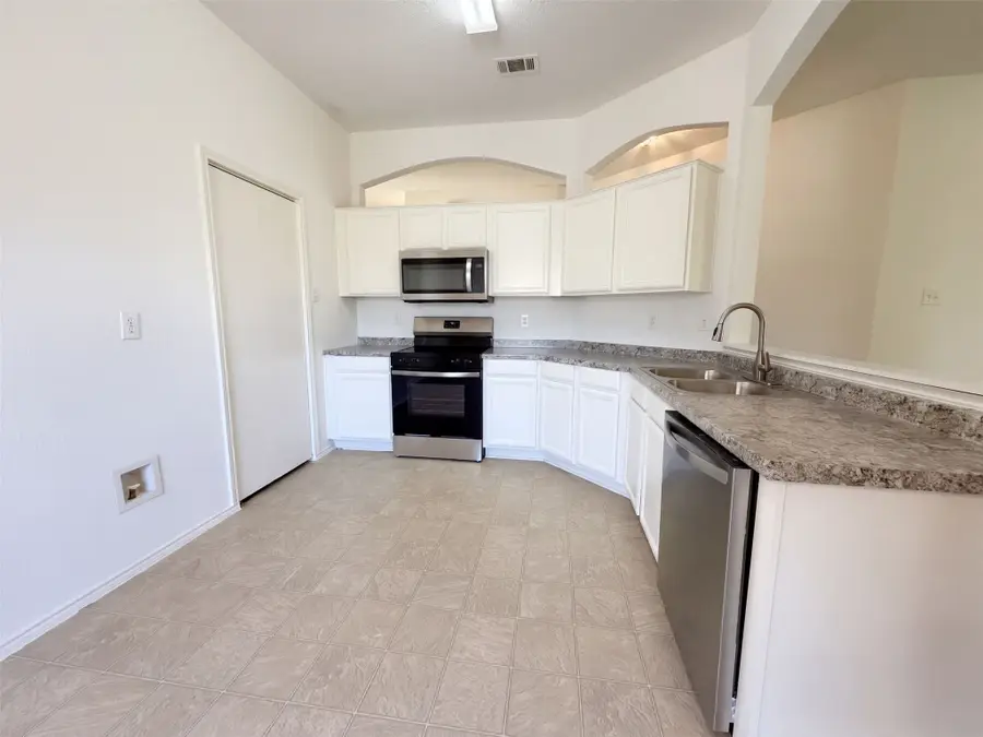 6704 Pony Express Trail, Arlington, TX 76002 - #2